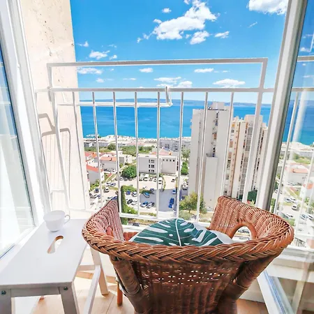 Moody With An Amazing View Split